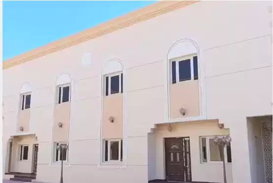 سكني عقار جاهز 6 غرف  غير مفروش فيلا  للإيجار في الدوحة #7233 - 1  صورة 